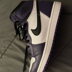 Air Jordan 1 Purple